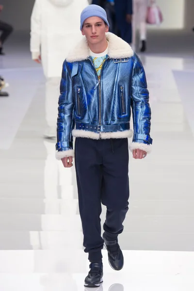 Look 23